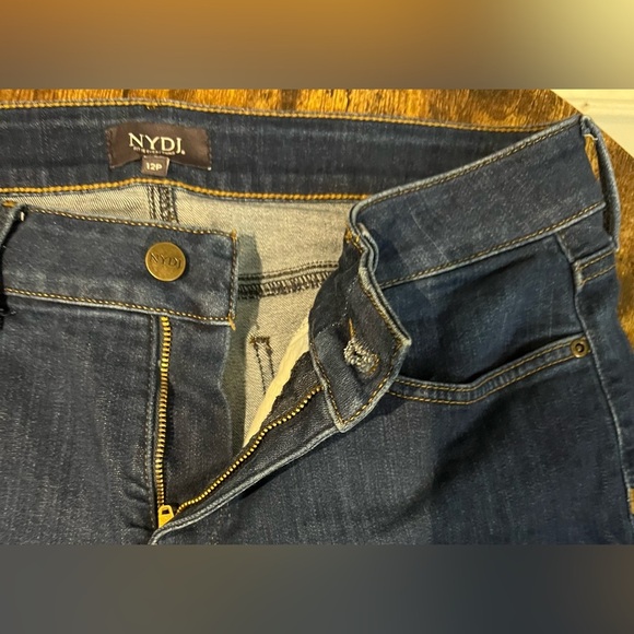 NYDJ | women’s GIRLFRIEND cut. Size: 12P - Picture 8 of 14